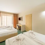Apartment Perla First Line