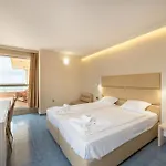 Perla First Line Apartment *