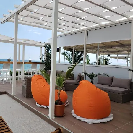 Perla First Line شقة *