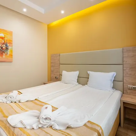 Perla First Line شقة نيسيبار