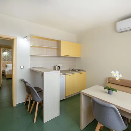 Perla First Line نيسيبار